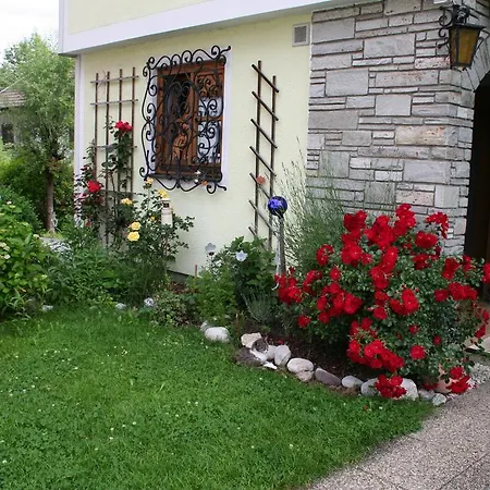 Bed & Breakfast Gastehaus Feldmannhof 3*